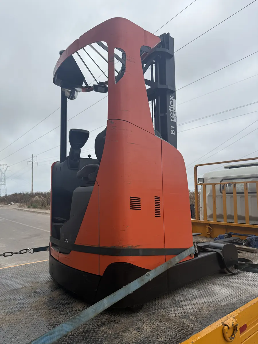 Chariot rétractable en transport vers le chantier client