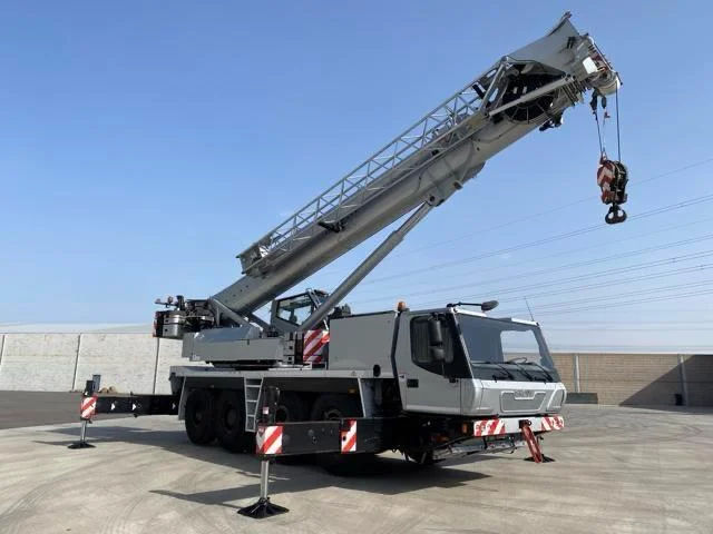 Grue mobile Liebherr et Terex en location avec conducteur au Maroc